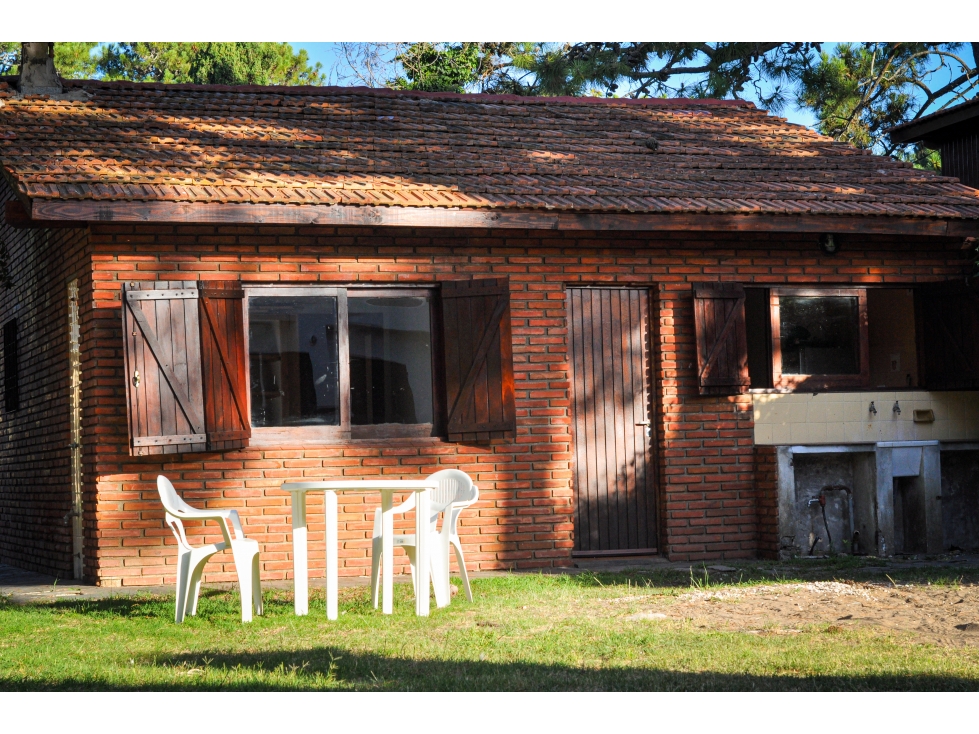 CHALET EN BARRIO NORTE PARA 4 PERSONAS - 2