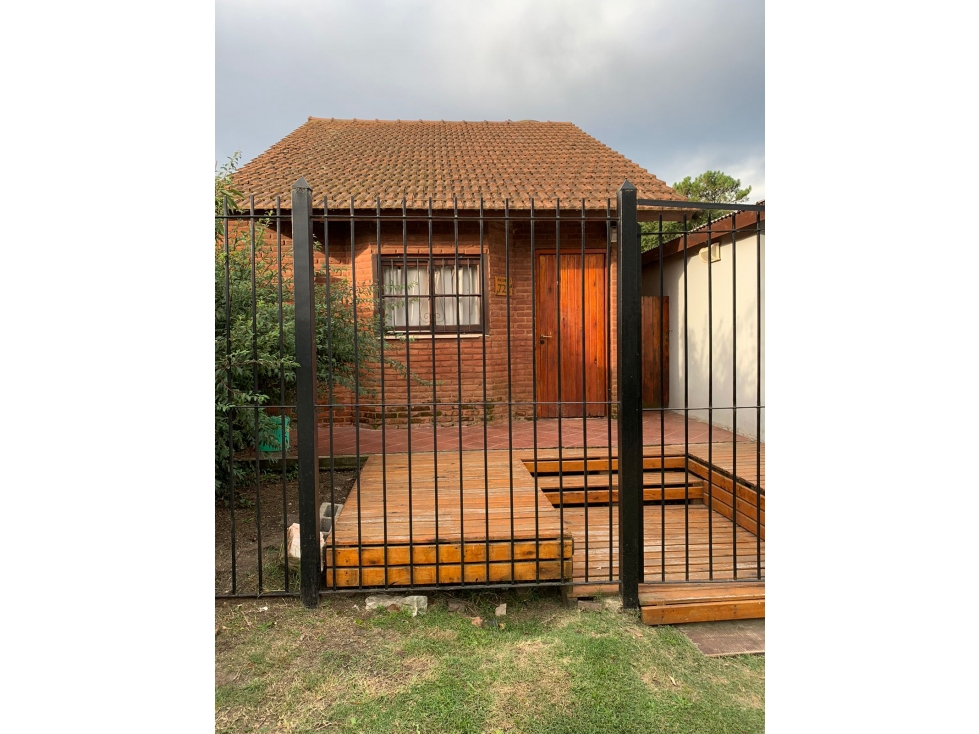 DUPLEX de 4 AMBIENTES en hermoso Barrio arbolado - 2