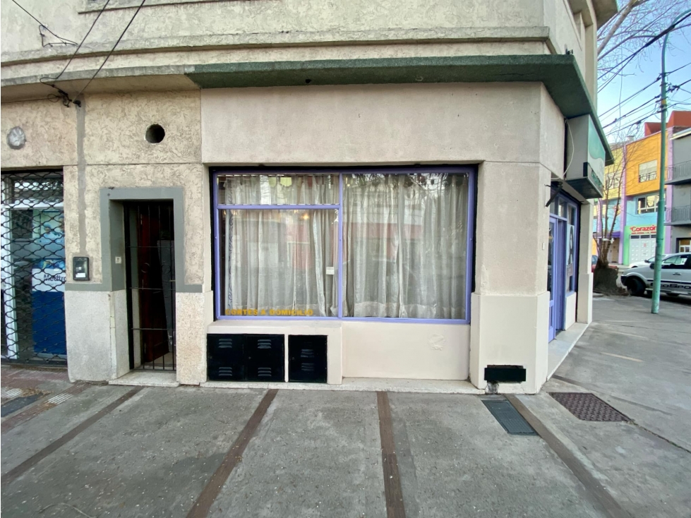 LATORRE PROP. VENDE LOCAL COMERCIAL CON DEPTO — foto 4