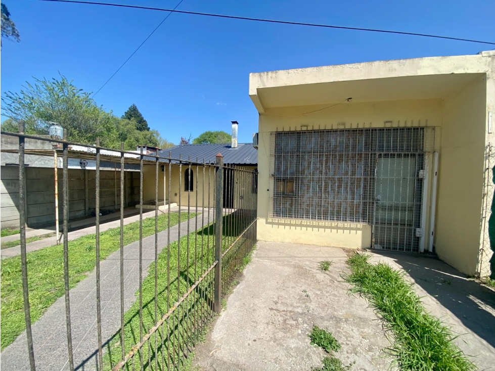 LATORRE PROP. VENDE CHALET 4 AMB + LOCAL COMERCIAL — foto 2