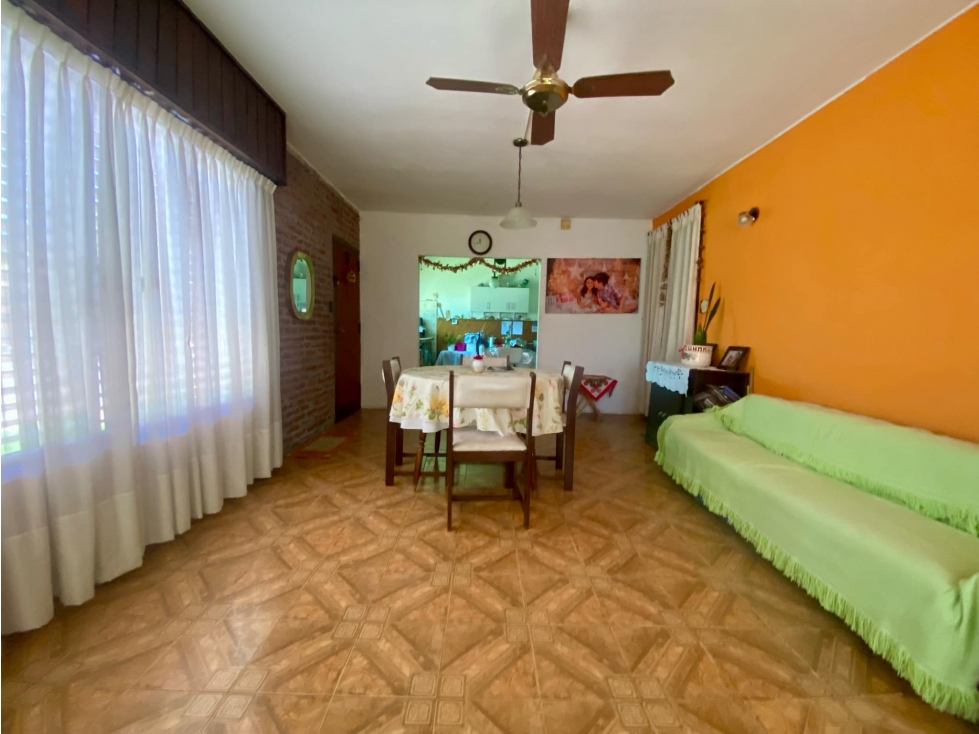 LATORRE PROP. VENDE CASA 3 AMB CON PARQUE Y GARAGE — foto 5