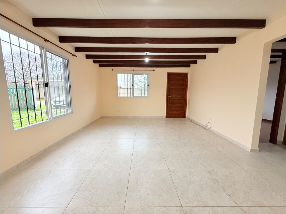LATORRE PROP. ALQUILA 24 MESES CASA CON PARQUE - 3