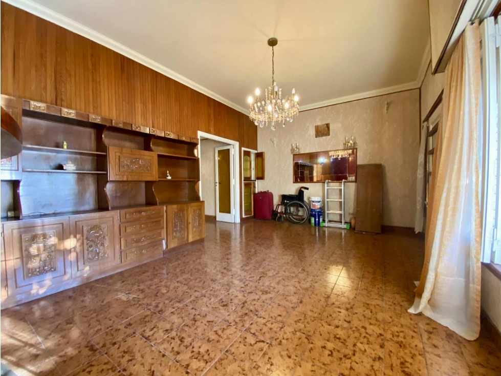 LATORRE PROP. VENDE CHALET C/ GARAGE EN ZONA CHAUVIN — foto 3