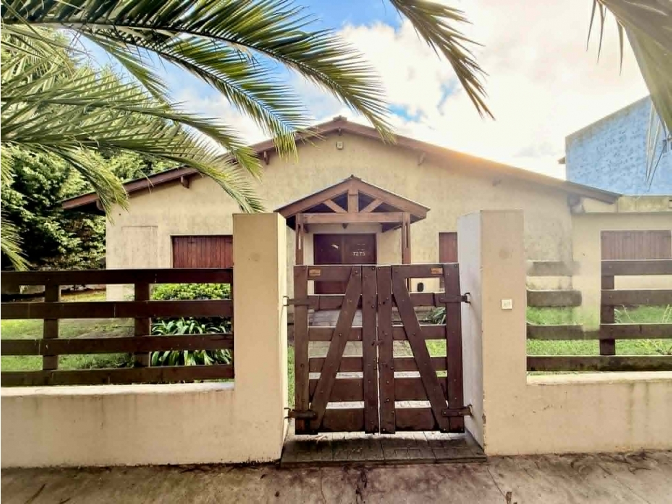 LATORRE PROP. ALQUILA CASA PARA USO COMERCIAL - 2