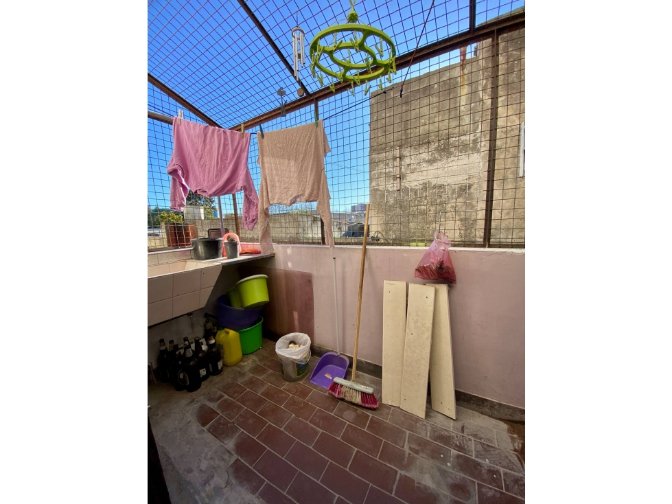 LATORRE PROP. VENDE DEPTO 3 AMB AL FRENTE CON BALCON — foto 6