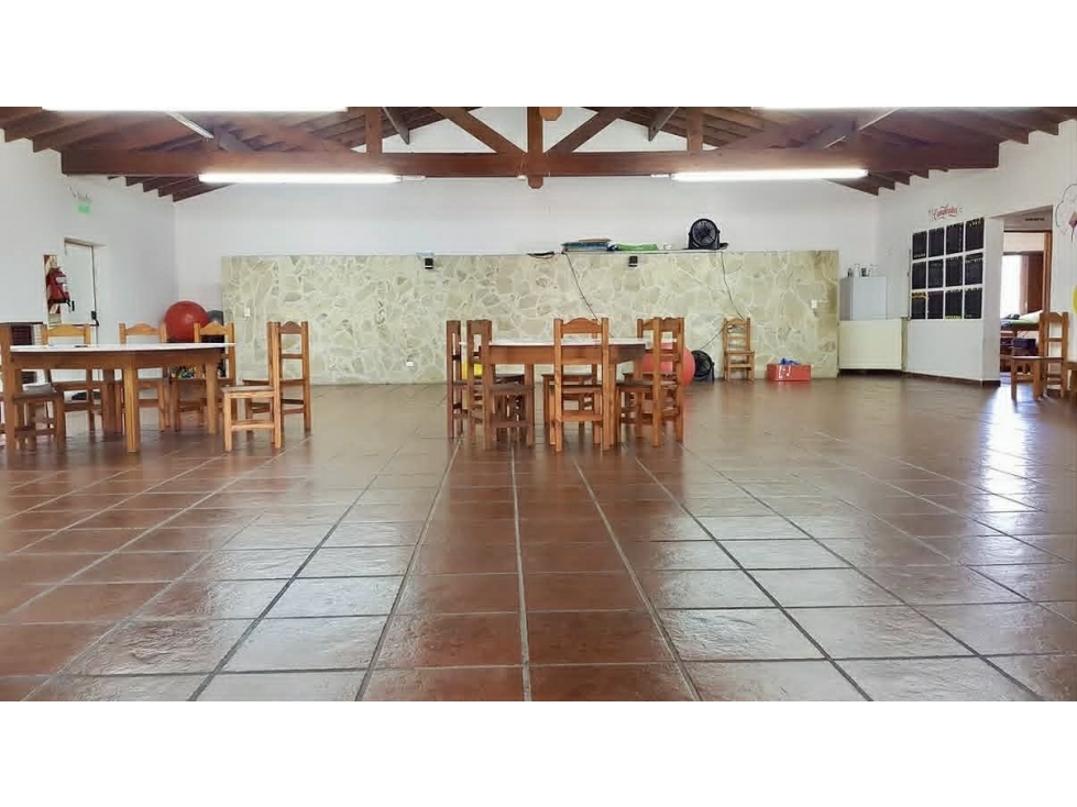 LATORRE PROP. ALQUILA CASA PARA USO COMERCIAL - 3