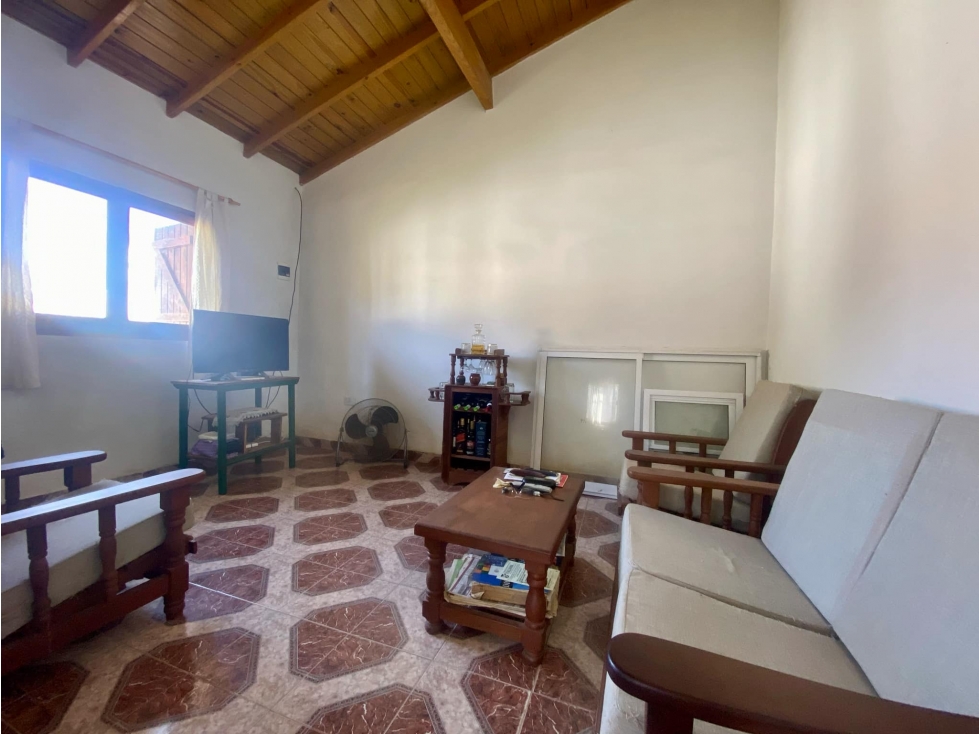 LATORRE PROP. VENDE CHALET CON PARQUE - APTO CREDITO — foto 6