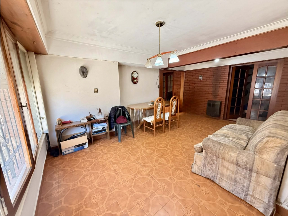 LATORRE PROP. VENDE CHALET 4 AMB CON PARQUE Y GARAGE — foto 5