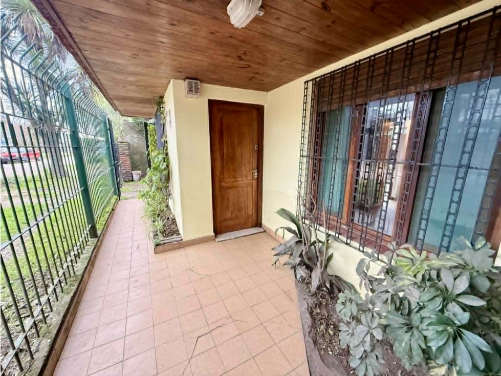 LATORRE PROP. VENDE CHALET 3 AMB - APTO CREDITO - 3