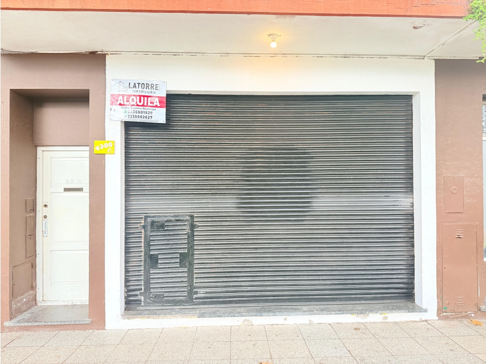 LATORRE PROP. ALQUILA LOCAL COMERCIAL S/ AV. LIBERTAD - 2