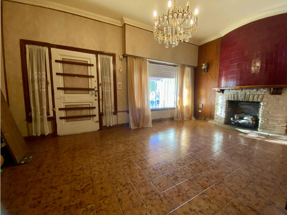 LATORRE PROP. VENDE CHALET C/ GARAGE EN ZONA CHAUVIN — foto 5