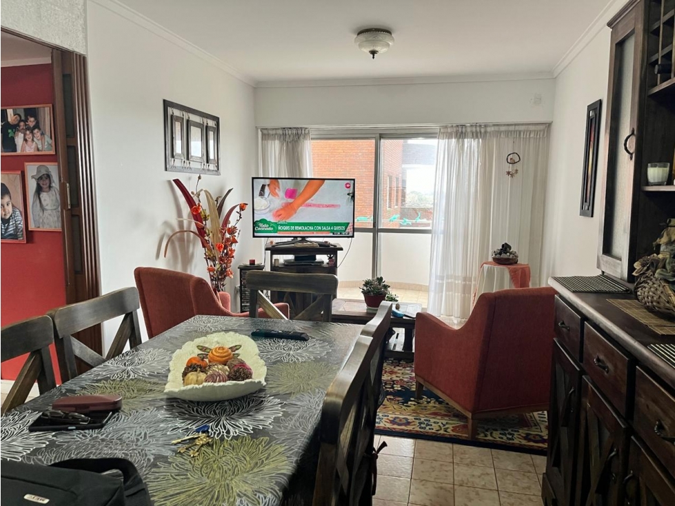 LATORRE PROP. VENDE DEPTO 4 AMB. CON BALCON — foto 3