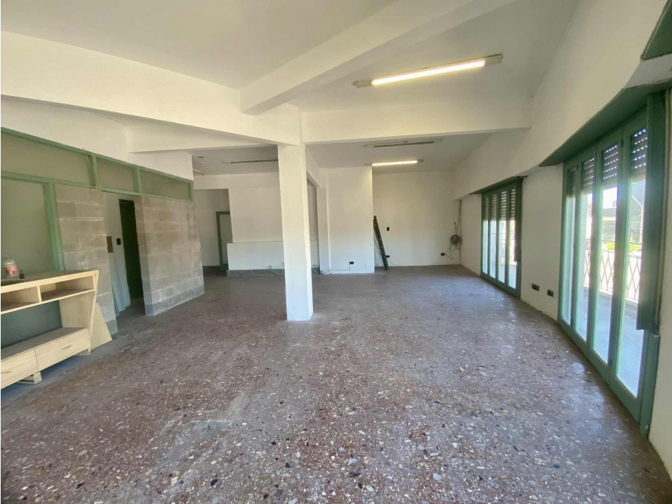 LATORRE PROP. ALQUILA LOCAL EN AV. JUAN B JUSTO E ITALIA - 3