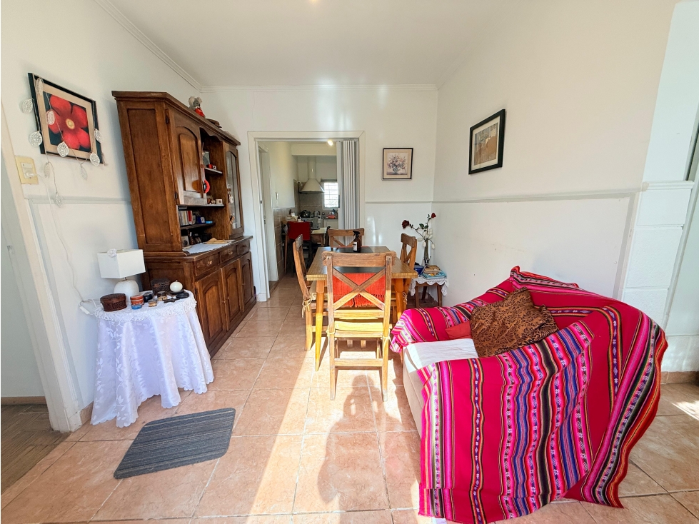 LATORRE PROP. VENDE CASA 3 AMB. CON HERMOSO PARQUE. — foto 5