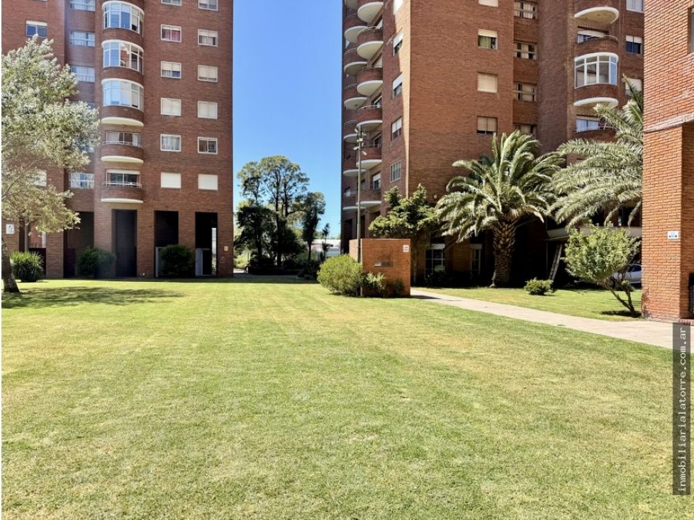 LATORRE PROP. VENDE DEPTO 4 AMB. CON BALCON