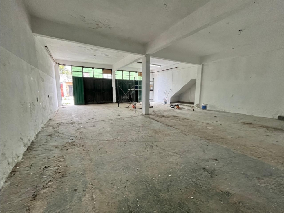 LATORRE PROP. ALQUILA 24 MESES GALPON O DEPOSITO — foto 4