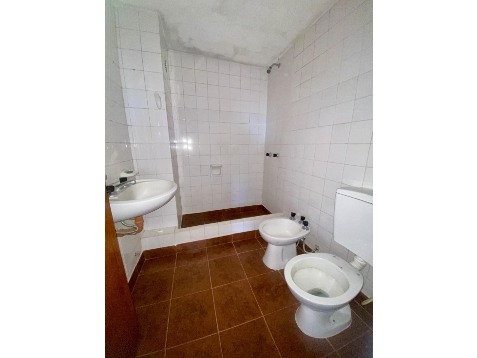LATORRE PROP. VENDE DEPTO 4 AMB CON ESPACIO DE COCHERA - APTO CREDITO — foto 6