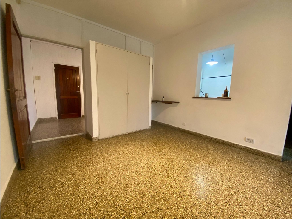 LATORRE PROP. VENDE DEPTO 3 AMB CON BALCON A LA CALLE — foto 4