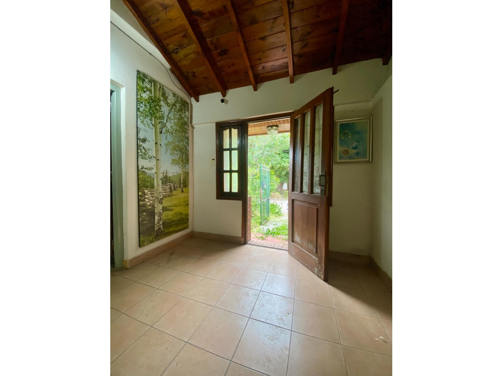 LATORRE PROP. VENDE CASA DE 4 AMB CON PARQUE — foto 5
