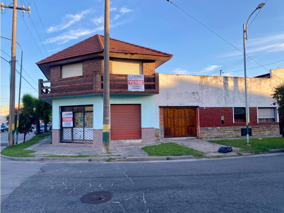 LATORRE PROP. VENDE LOCAL CON 2 VIVIENDAS | ZONA HPC