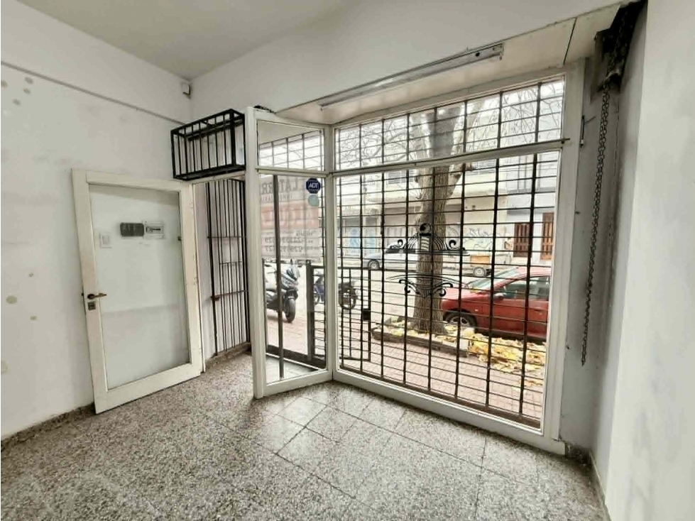 LATORRE PROP. ALQUILA LOCAL COMERCIAL EN CALLE SAN JUAN - 5