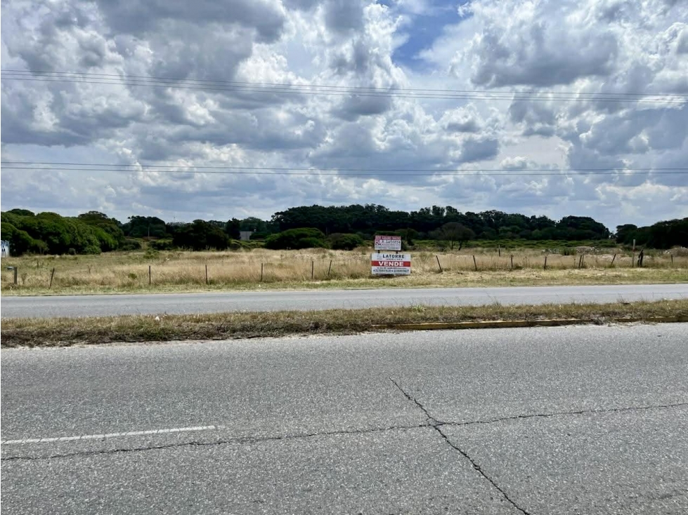 LATORRE PROP. VENDE EXCELENTE LOTE FRENTE AL MAR — foto 3