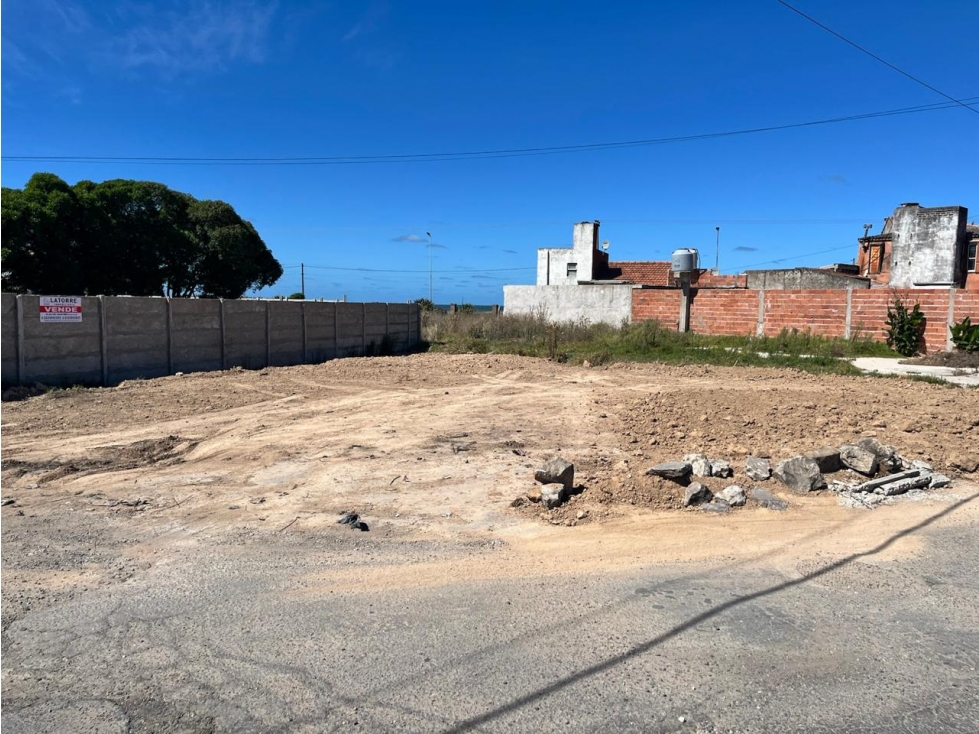 LATORRE PROP. VENDE HERMOSO LOTE A METROS DEL MAR — foto 3