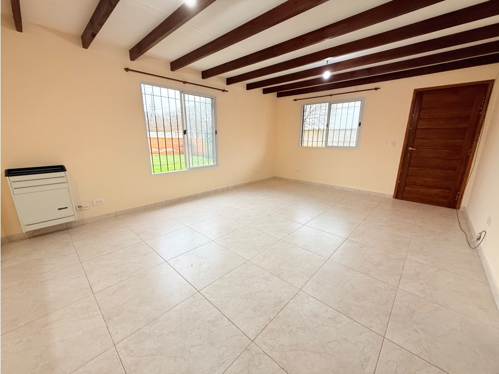 LATORRE PROP. ALQUILA 24 MESES CASA CON PARQUE - 6