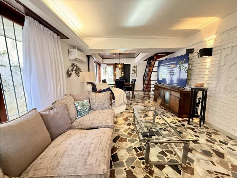 LATORRE PROP. VENDE CHALET 5 AMB. + DOS DEPTOS EN LA FLORIDA - 4