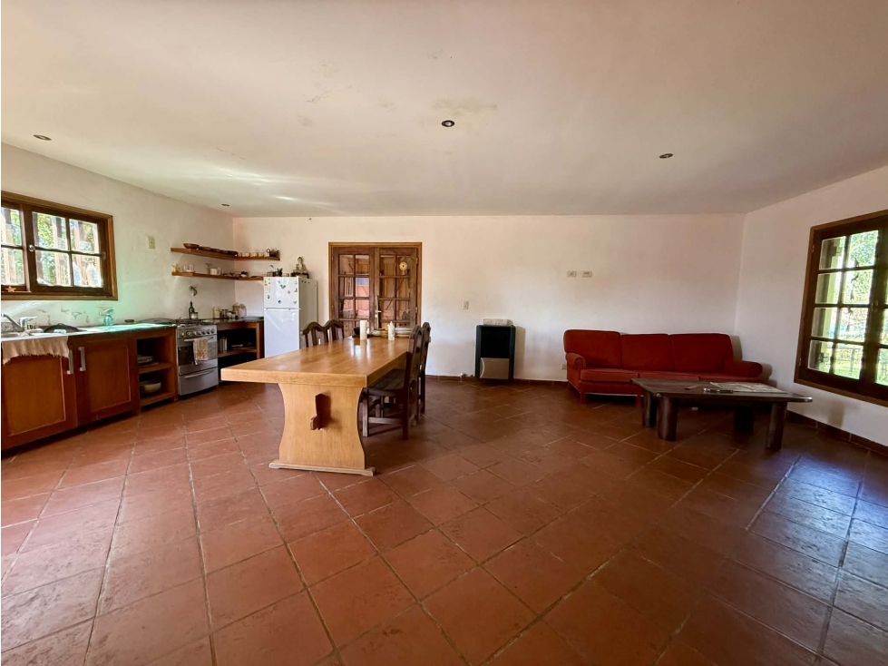 LATORRE PROP. VENDE CASA CON PARQUE - CAMET NORTE - 5