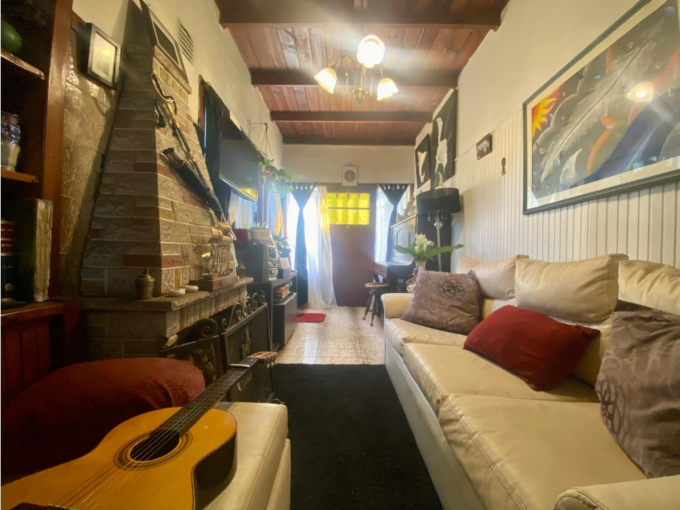 LATORRE PROP. VENDE CASA CON GARAGE Y PATIO — foto 5