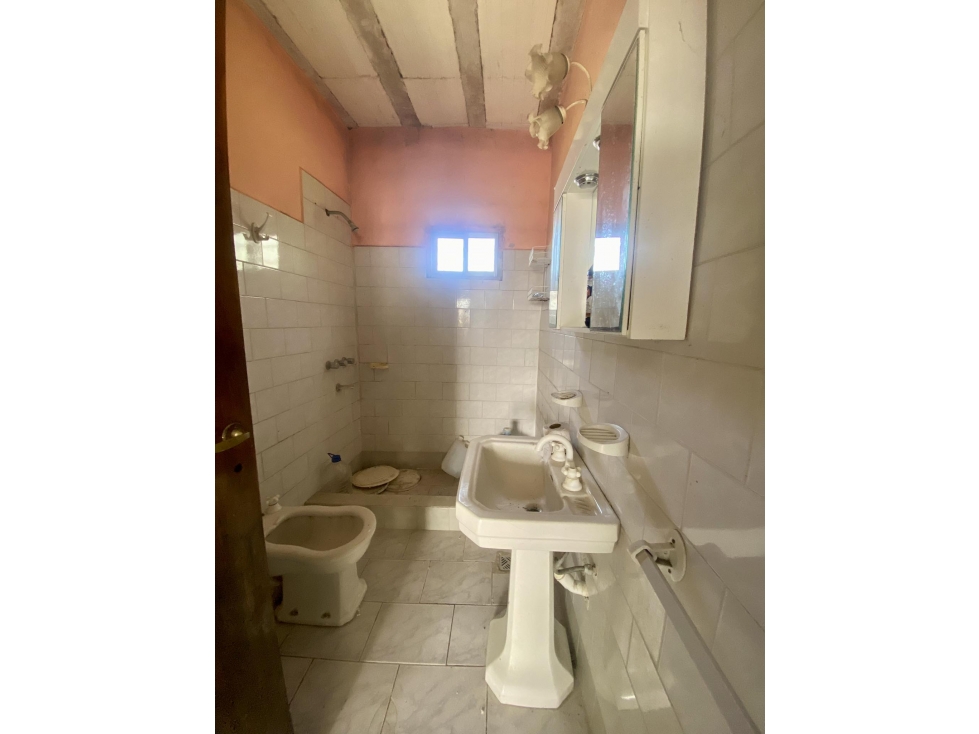 LATORRE PROP. VENDE CASA SOBRE LOTE DE 4300 M2 — foto 6