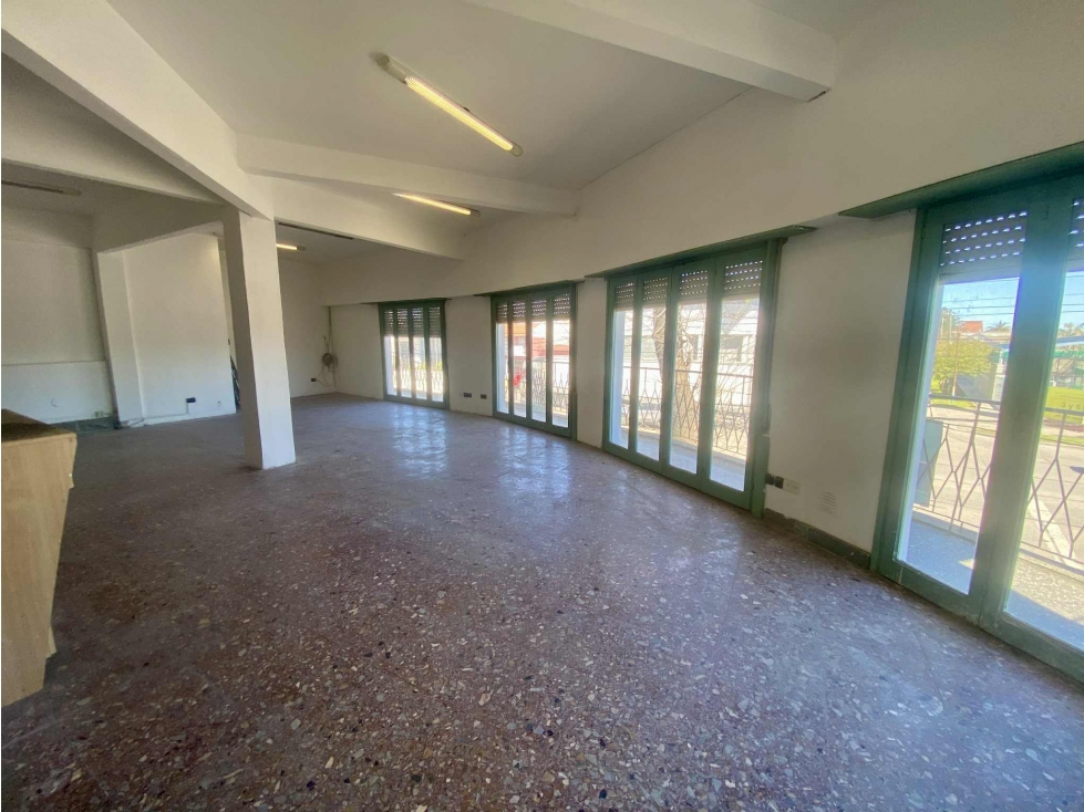 LATORRE PROP. ALQUILA LOCAL EN AV. JUAN B JUSTO E ITALIA - 4