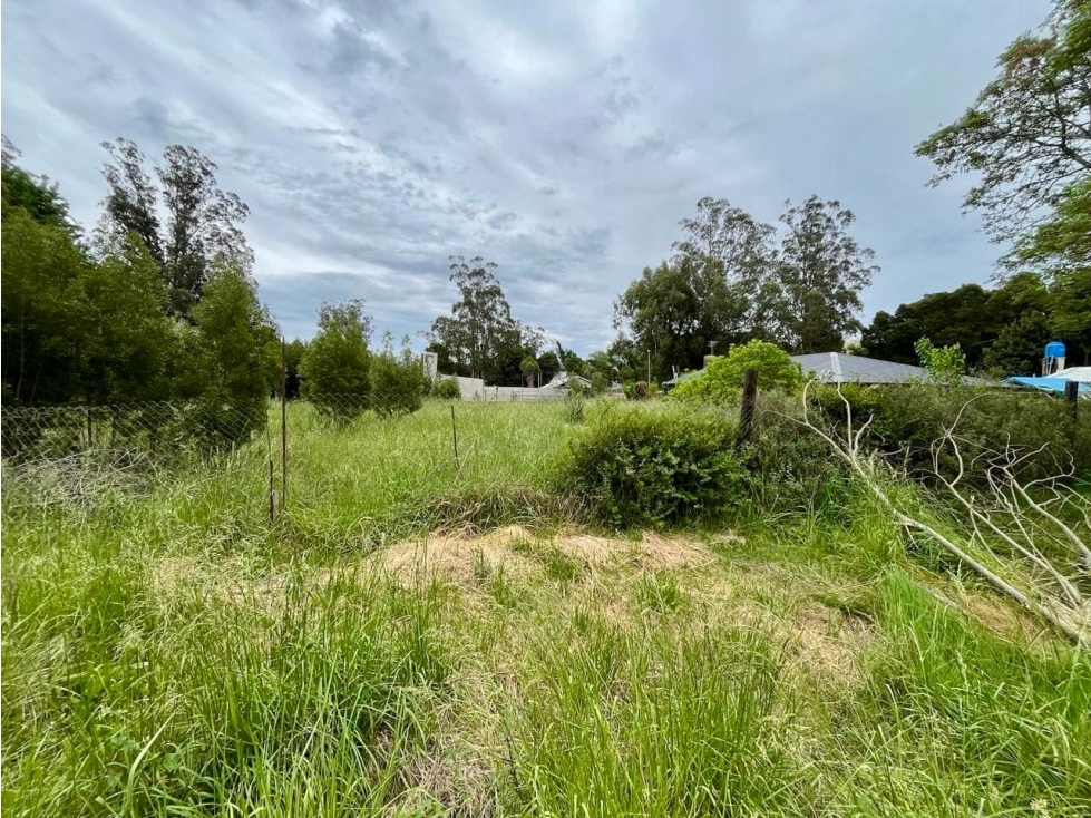 LATORRE PROP. VENDE LOTE BALDIO EN BARRIO EL SOSIEGO — foto 4