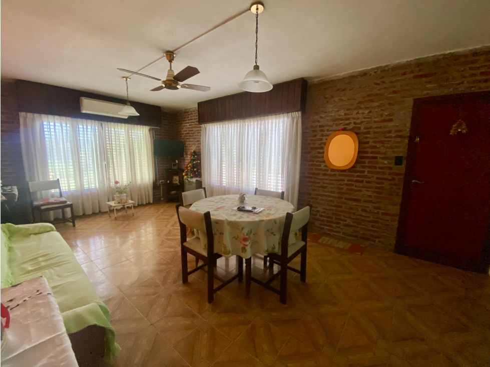 LATORRE PROP. VENDE CASA 3 AMB CON PARQUE Y GARAGE — foto 6