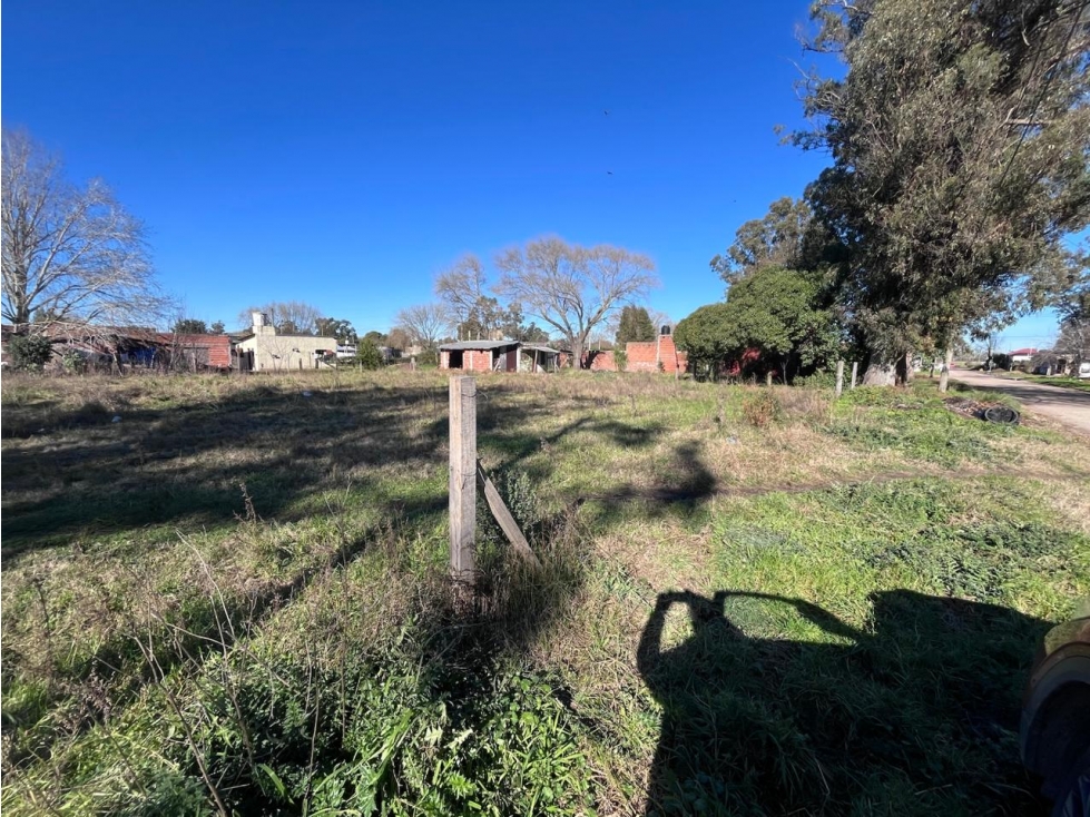 LATORRE PROP VENDE LOTE EN ESQUINA EN B° LAS DALIAS — foto 4