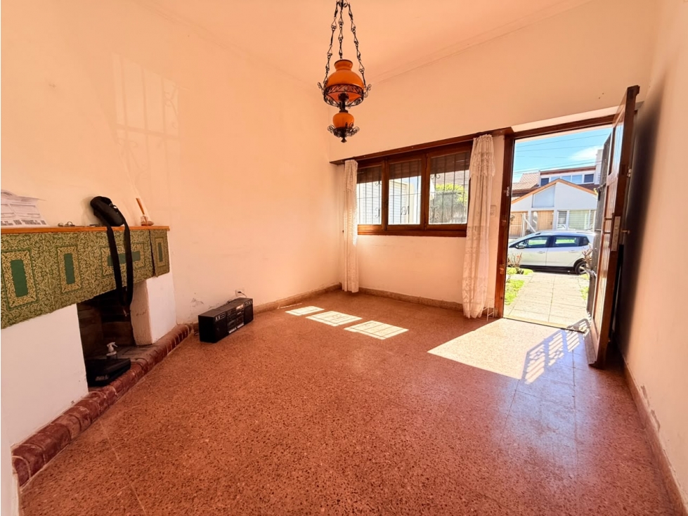 LATORRE PROP. VENDE CHALET EN PARQUE LURO - 3