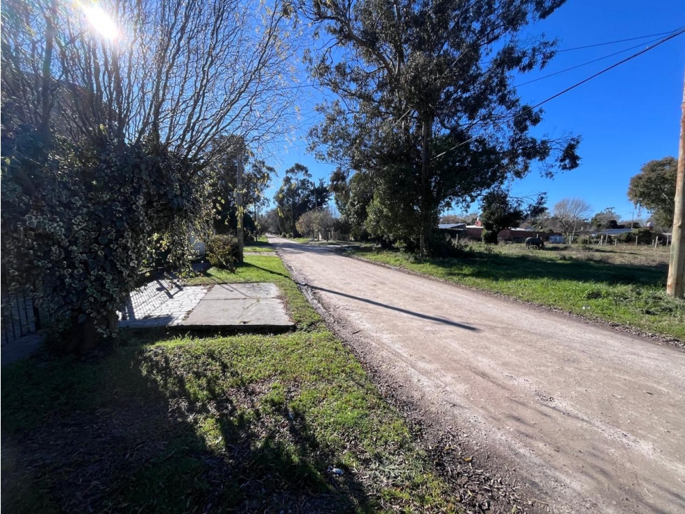 LATORRE PROP VENDE LOTE EN ESQUINA EN B° LAS DALIAS — foto 5