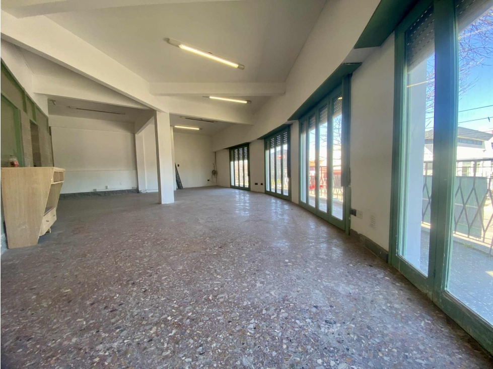 LATORRE PROP. ALQUILA LOCAL EN AV. JUAN B JUSTO E ITALIA - 1
