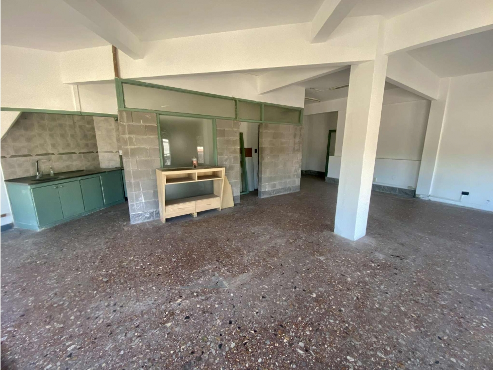LATORRE PROP. ALQUILA LOCAL EN AV. JUAN B JUSTO E ITALIA - 6