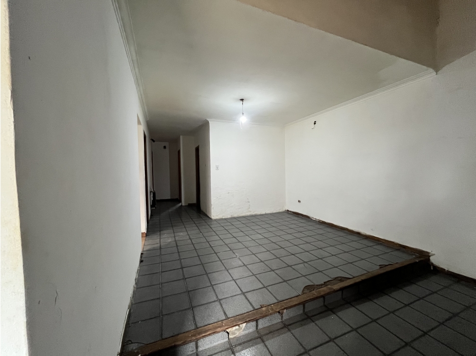 LATORRE PROP VENDE CHALET 4 AMB CON PARQUE - 3
