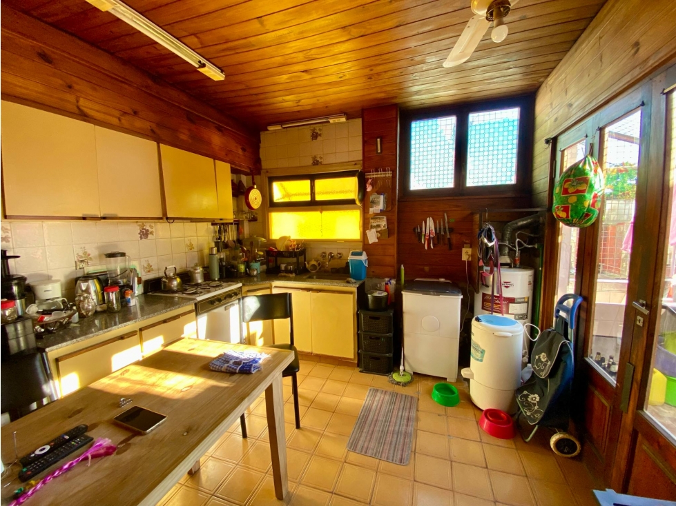 LATORRE PROP. VENDE DEPTO 3 AMB AL FRENTE CON BALCON — foto 5