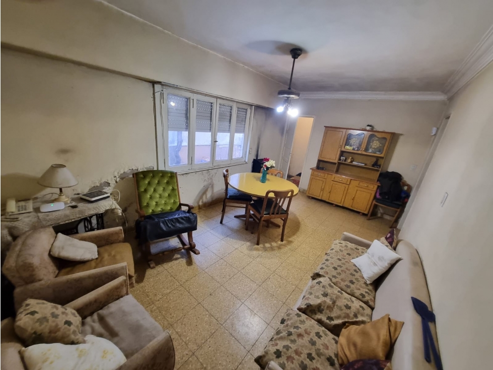 LATORRE PROP. VENDE CASA CON LOCALES - S/ ARTURO ALIO. — foto 6