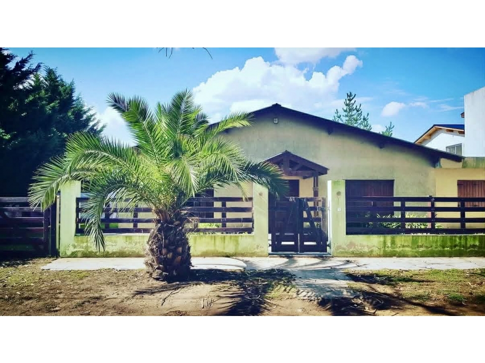 LATORRE PROP. ALQUILA CASA PARA USO COMERCIAL - - 1