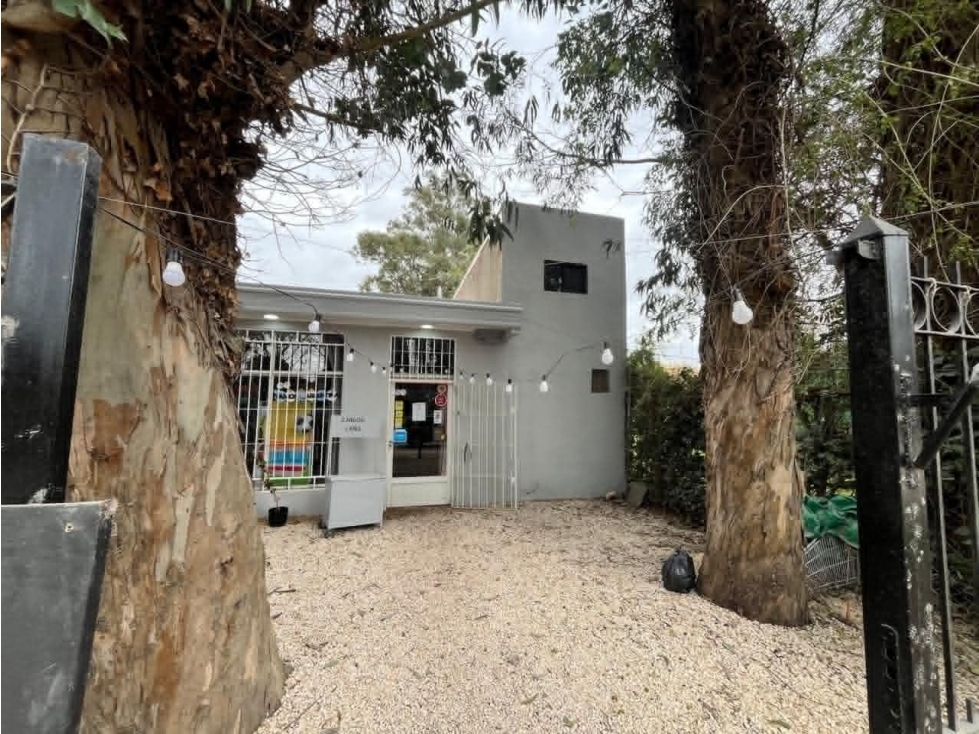 LATORRE PROP. VENDE LOCAL COMERCIAL + VIVIENDAS - 6