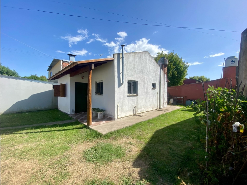 LATORRE PROP. VENDE CHALET CON PARQUE - APTO CREDITO — foto 5