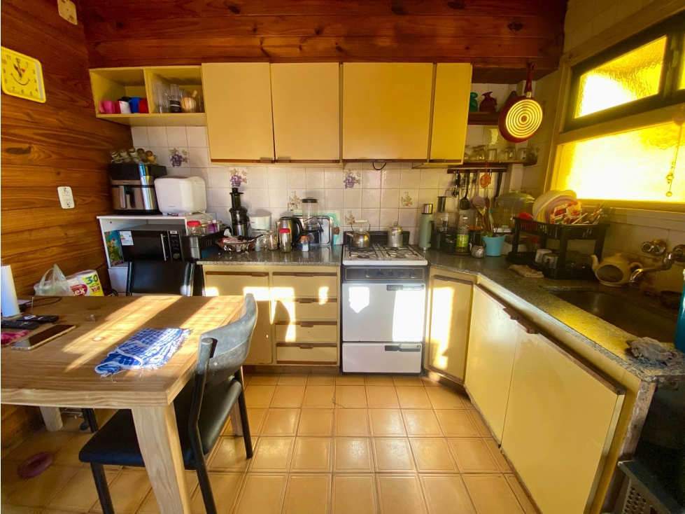 LATORRE PROP. VENDE DEPTO 3 AMB AL FRENTE CON BALCON — foto 4