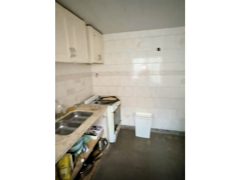 LATORRE PROP. VENDE CASA CON GALPON - ZONA AV. CONSTITUCION — foto 5