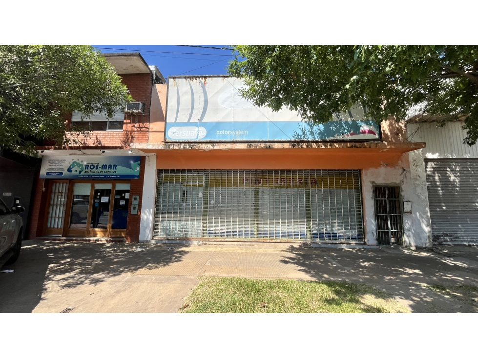 Gran inmueble sobre Av. 25 de Mayo!