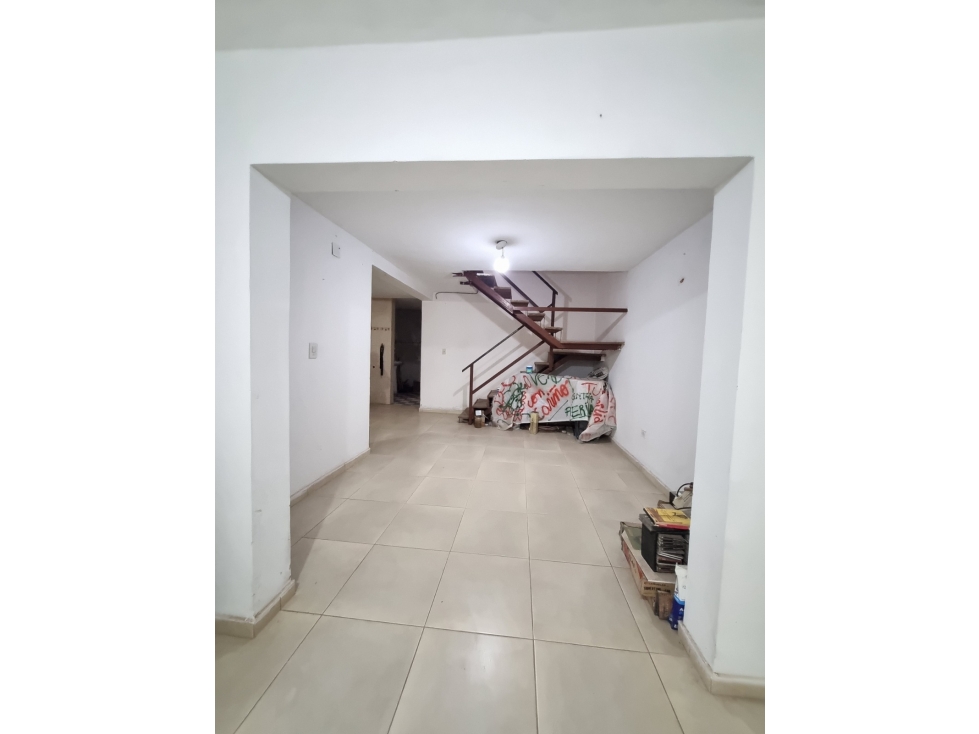 Dúplex de 4 dormitorios sobre avenida en Bo Llaponagat — foto 4